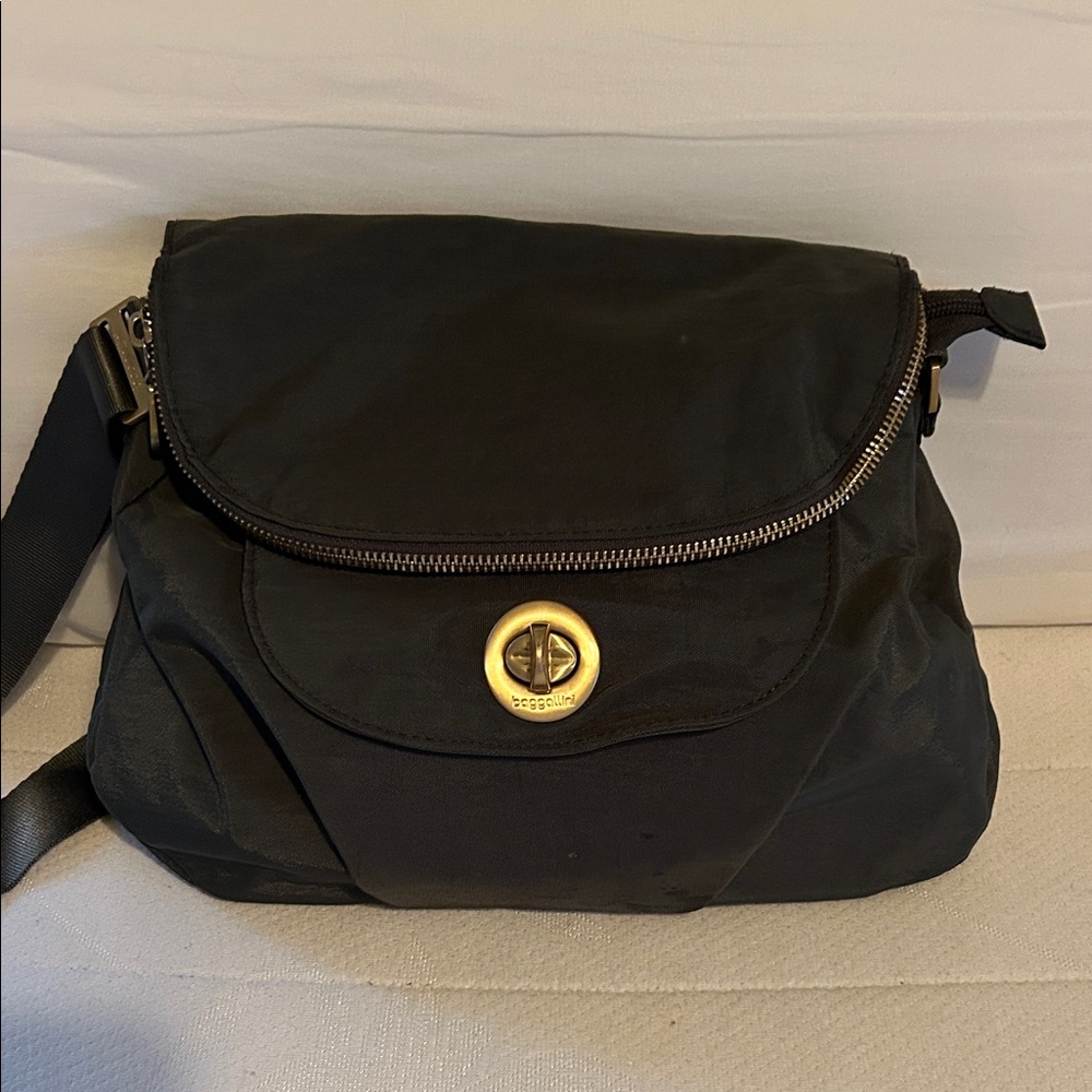Baggallini Gray Crossbody Bag with Gold Turn-Lock